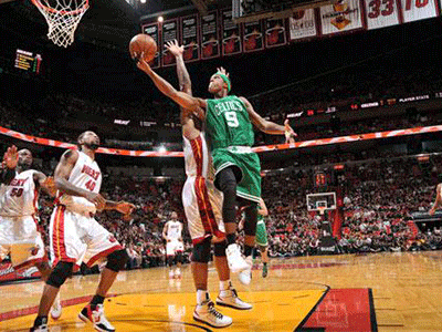 nba湖人vs快船_nba湖人vs快船视频回放_免费观看每一场精彩的nba湖人vs快船比赛【咪咕体育直播】